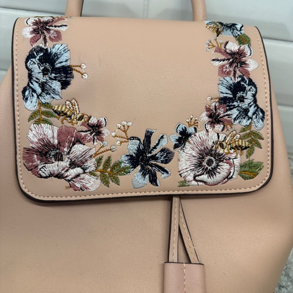 Pink Embroidered mini backpack - Picture 2 of 8